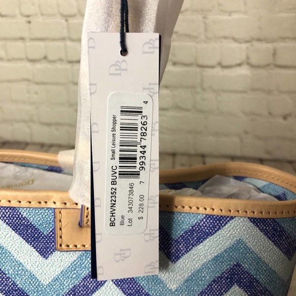 Dooney & Bourke Small Leisure Shopper Blue Chevron - Picture 15 of 16